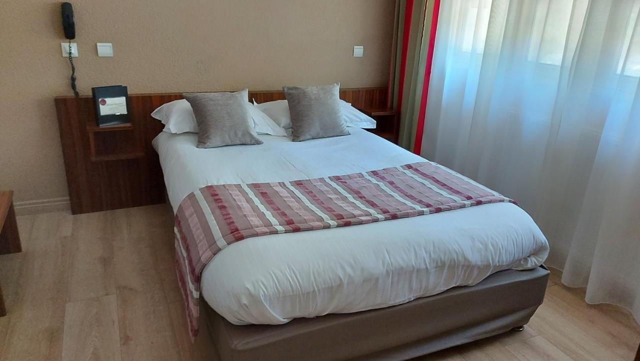 Hotel Brun Saint-Lattier Εξωτερικό φωτογραφία