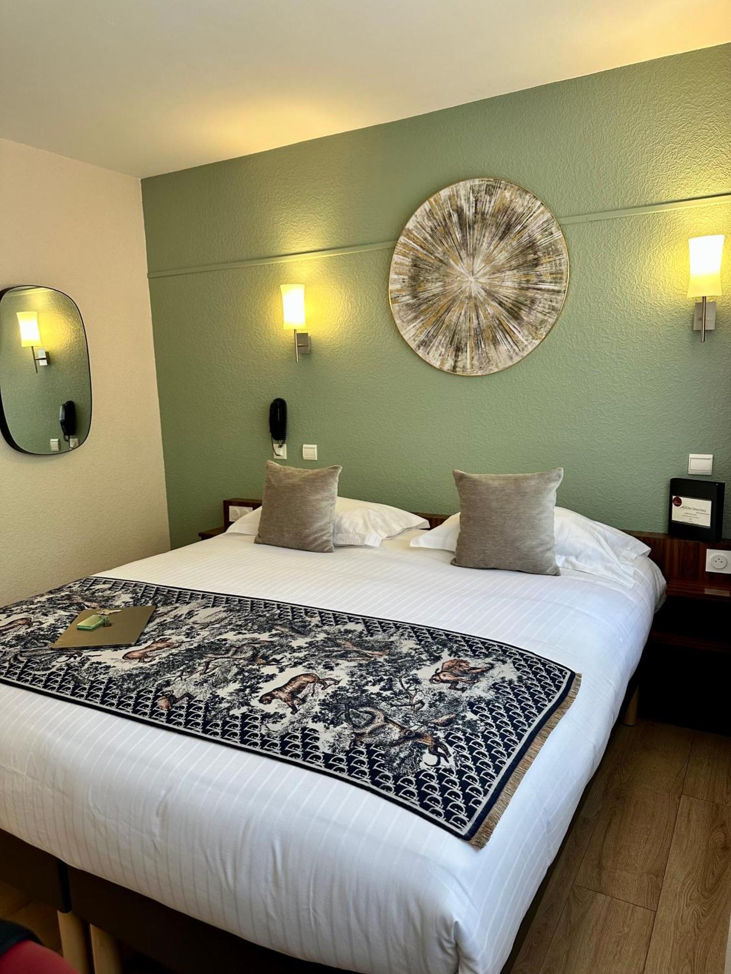 Hotel Brun Saint-Lattier Εξωτερικό φωτογραφία
