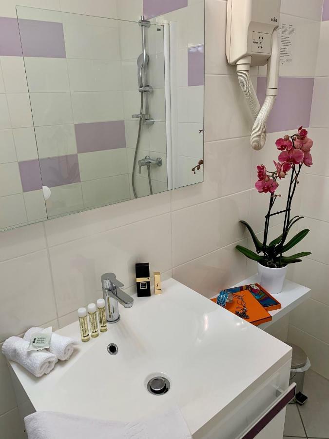 Hotel Brun Saint-Lattier Εξωτερικό φωτογραφία