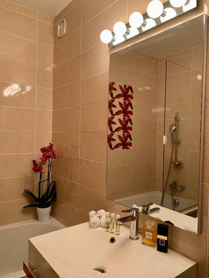 Hotel Brun Saint-Lattier Εξωτερικό φωτογραφία